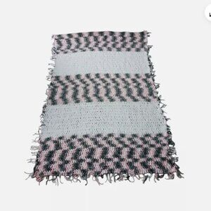 Handmade soft Throw Blanket Fringe Multicolor Mediumweight Wool 65 x 45 in